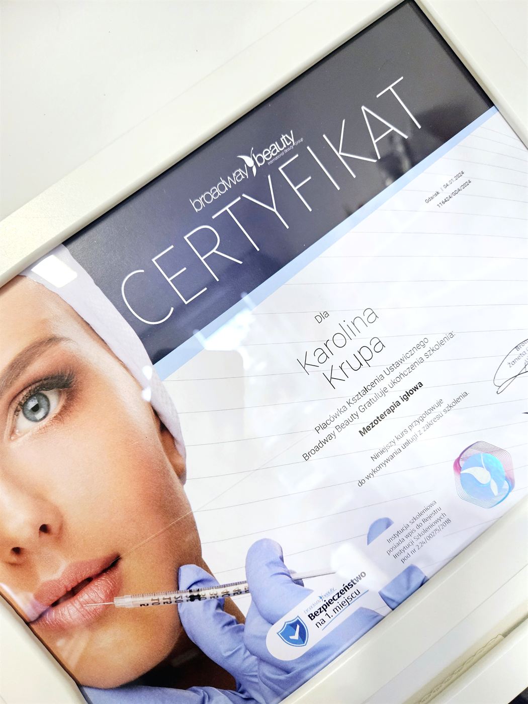 Certyfikat szkolenia kosmetycznego 2 — Karolina Krupa